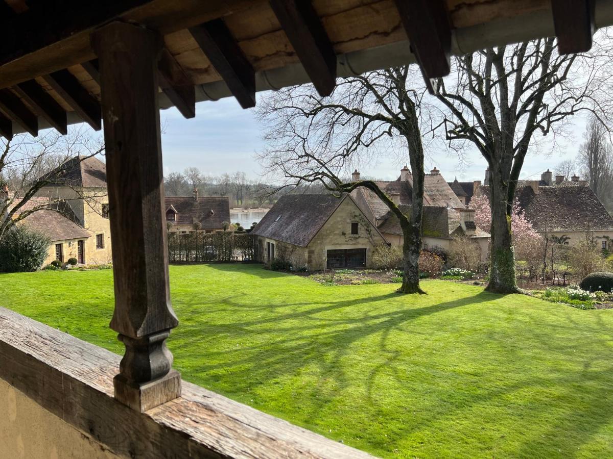 La Maison De La Tour Apremont-sur-Allier Bagian luar foto