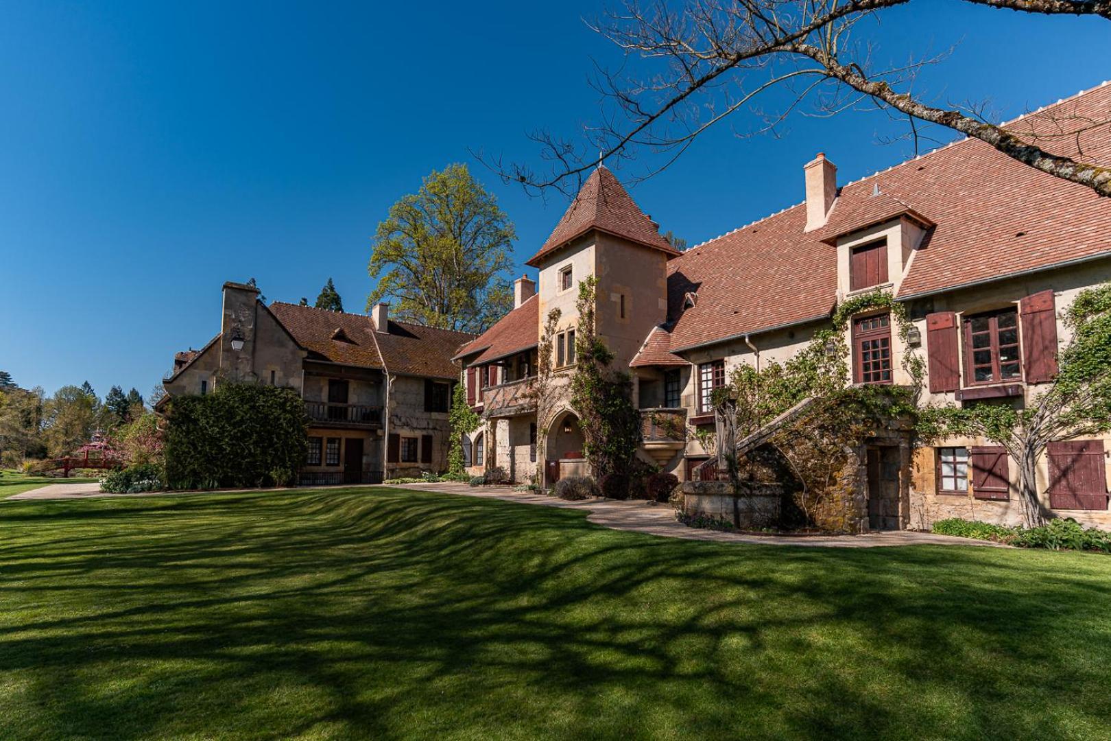 La Maison De La Tour Apremont-sur-Allier Bagian luar foto
